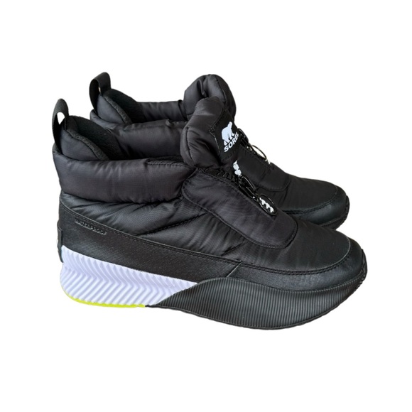 Sorel Out N About Ill Puffy Zip Women's Waterproof Black Boots Size 8.5 - Picture 2 of 7